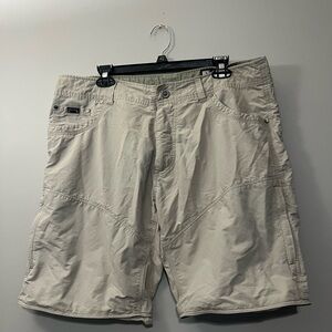 Kuhl Men's Light Tan‎ Cargo Shorts